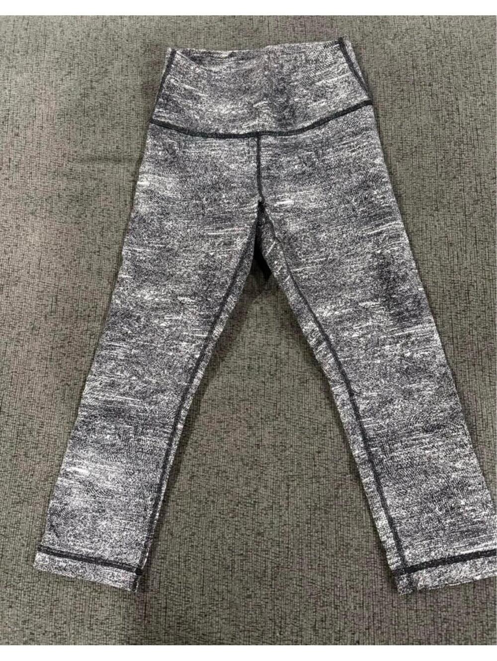 Lululemon Capris size 6